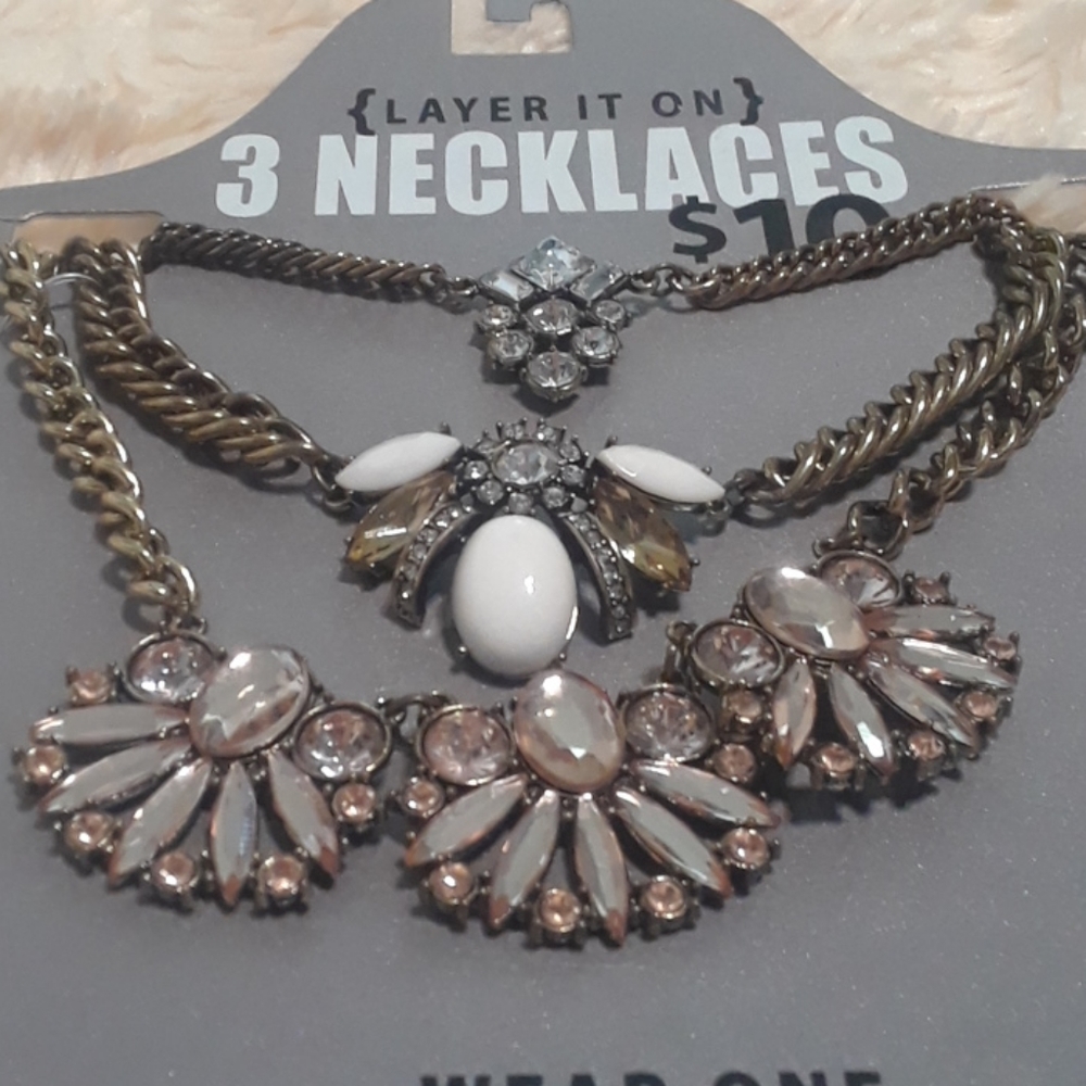 Set of 3 Layer Necklaces Natural Tones